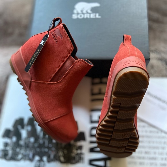 Sorel Evie Pull-On Suede Bootie - Picture 1 of 14
